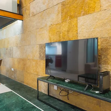 Modern Duplex - Loft Style - Historic Centre Apartment *