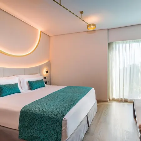 Barcelo Renacimiento Hotel