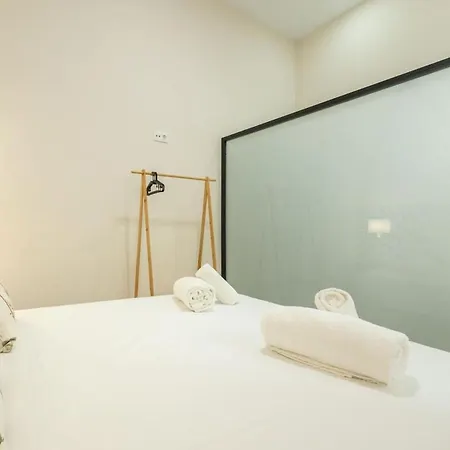 Rodrigo De Triana Deluxe * Sevilla