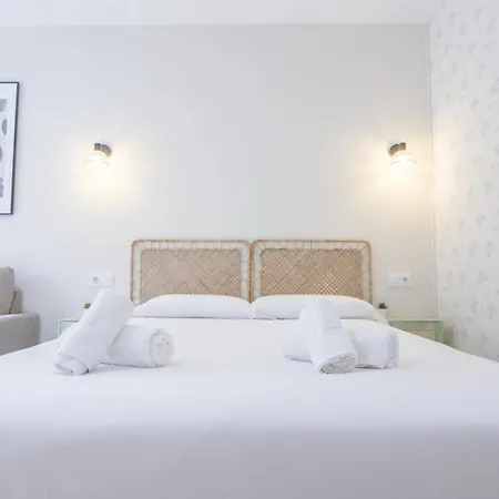 Rentalsevilla Resitur Iv Apartment *