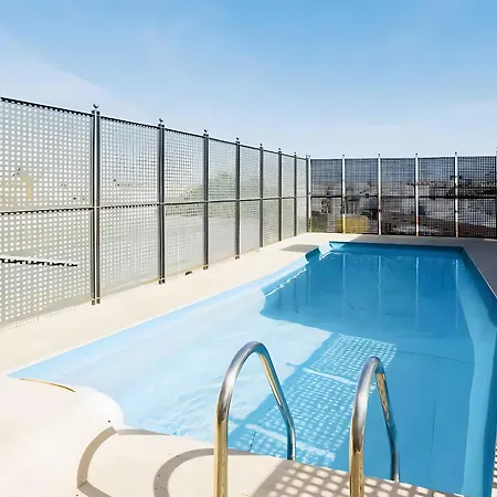 Centro Con Piscina Sevilla