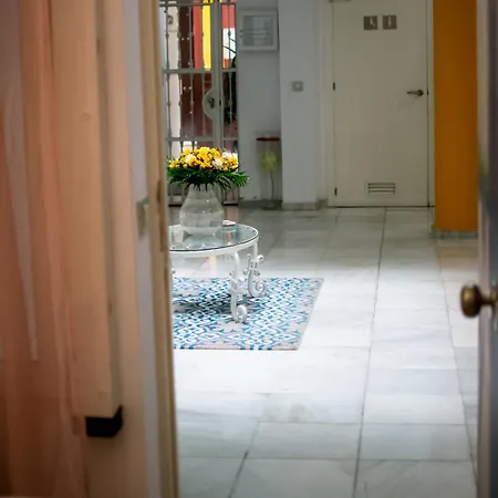 Un Patio En Santa Cruz Sevilla