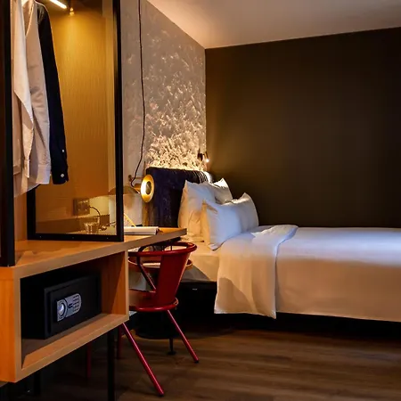 Letoh Letoh Hotell Sevilla