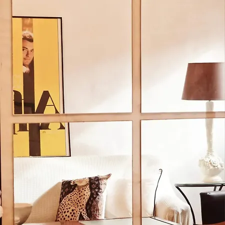 Apartment Bright In With Private Garden