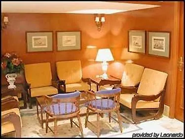 Reyes Catolicos Hotel