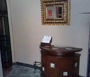 Patio De Cruces * Sewilla