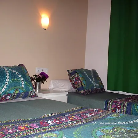 Noches De Triana Guest house 2*