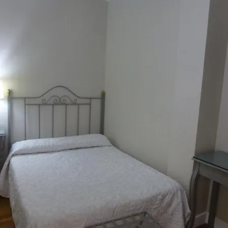 بيت ضيافة Le Petit Paris إشبيلية