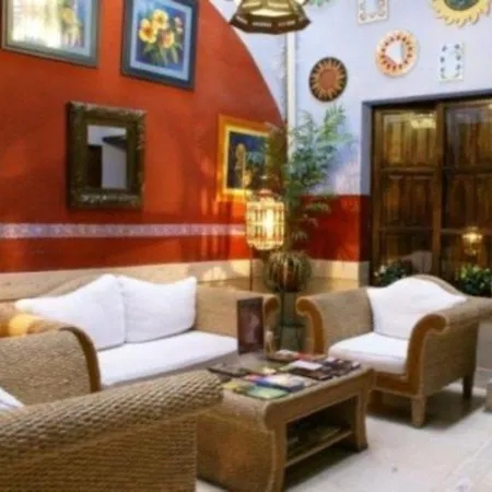 Zurbaran Hotel *