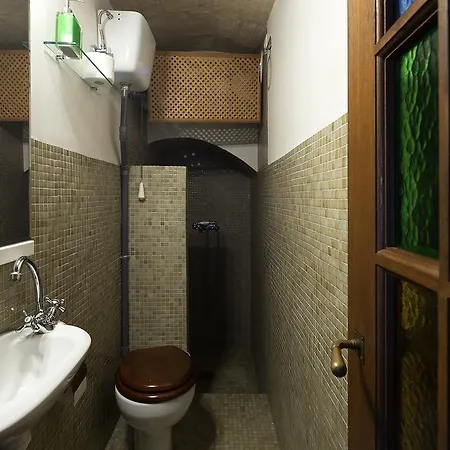 Holi-rent Historic House Next To The Alcazar Apartment *