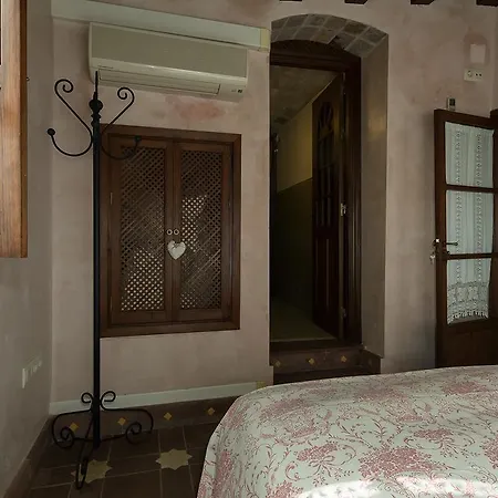 Apartment Holi-rent Historic House Next To The Alcazar