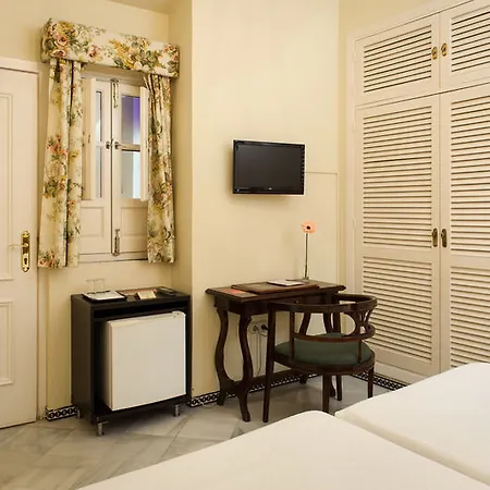 Bypillow Abril Hotel Sevilla