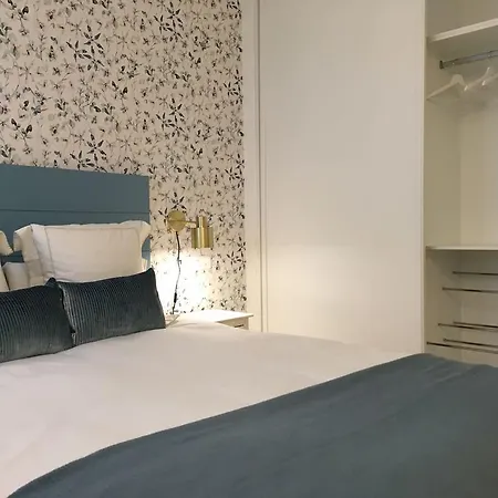 Apartamento Pajaritos Апартаменты *