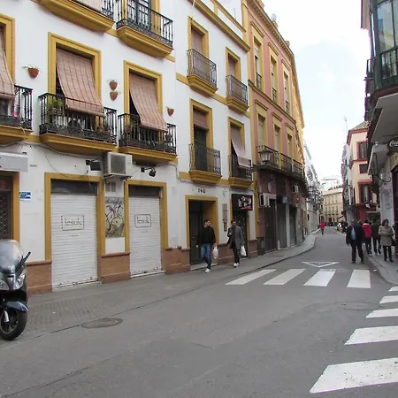 Plaza Alfalfa Centro Sevilla