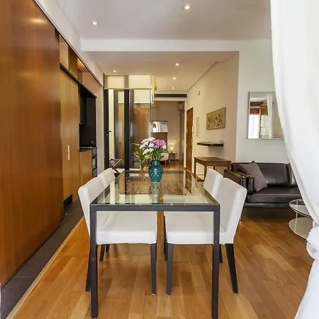 Artist's Charming Design - Space Maison Apartment Seville