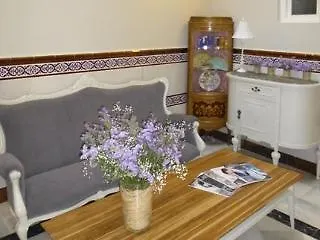 Le Petit Paris بيت ضيافة 2*