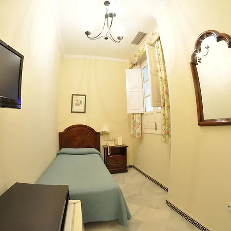 Bypillow Abril Hotel Sevilla