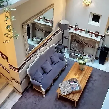 بيت ضيافة Le Petit Paris إشبيلية
