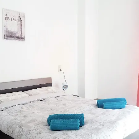 Sebrilla Apartamento Arjona Apartment Seville