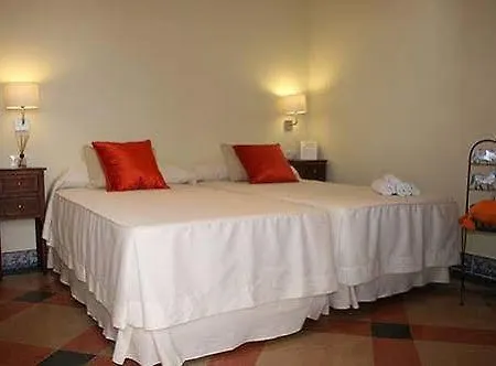 Guest house La Via Mezquita 3*