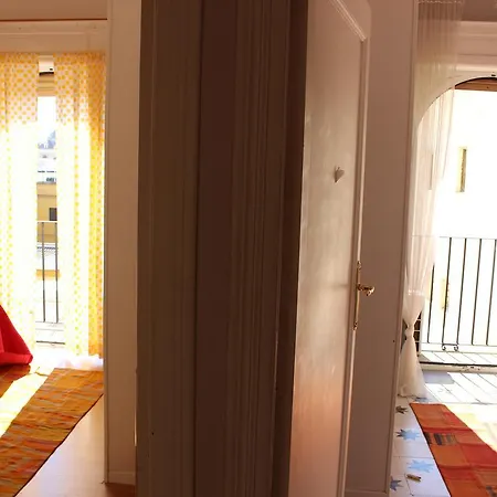 Apartamento La Campana * Seville