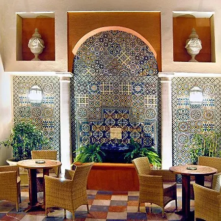 Alcazar Hotel