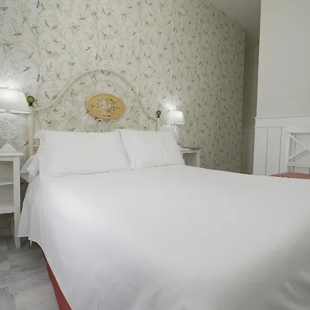 Hotel Basic Puerta De Sevilla