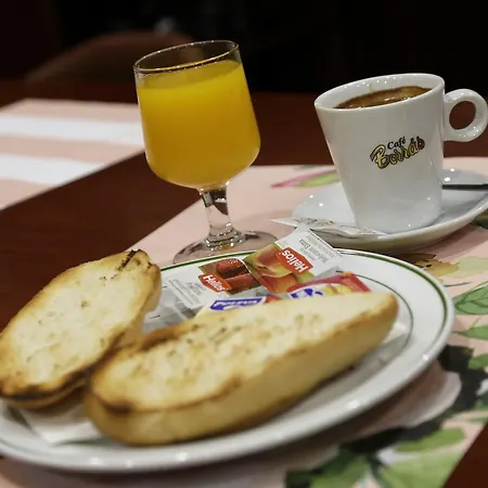Hotel Basic Puerta De *