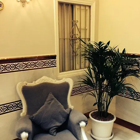 Le Petit Paris بيت ضيافة إشبيلية