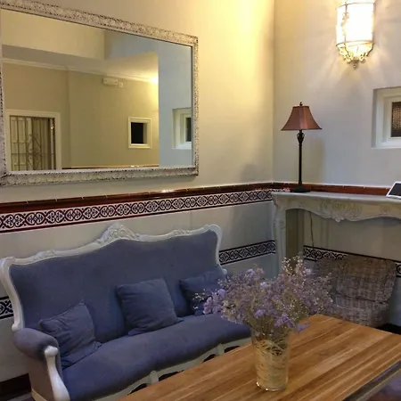 Le Petit Paris 2* إشبيلية