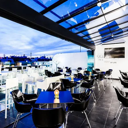 Otel Patio De La Alameda