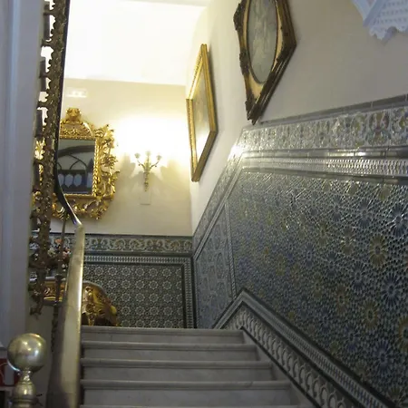 Europa Boutique Hotel *