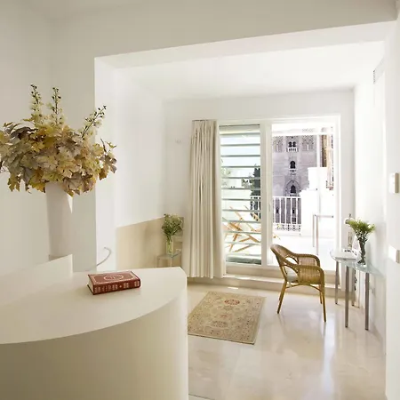 Alemanes Gradas Luxury