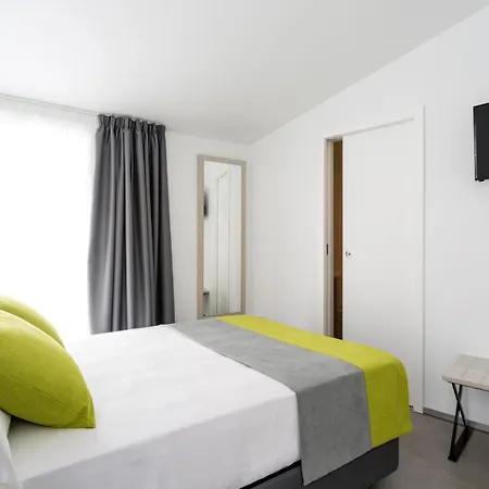 Hotel La Puerta De Palacio - Adults Only