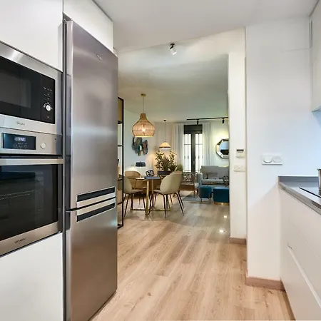 Eleven Real De La Carreteria, By Homing U Appartement
