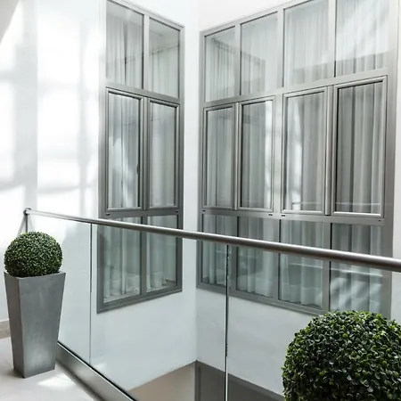 Puerta Catedral Vinuesa15 Apartamento Sevilla