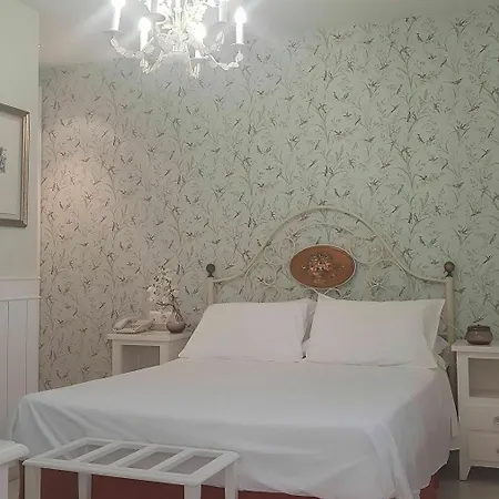 Hotel Basic Puerta De Sevilla