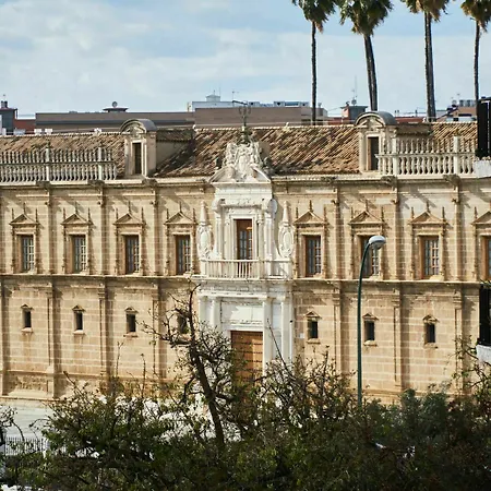 Apto Con Parking Basilica Macarena דירה
