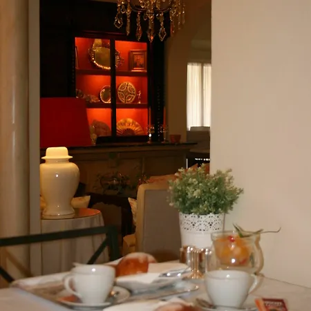 Guest house La Via Mezquita Seville