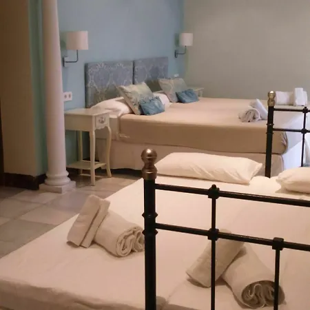 La Via Mezquita Guest house 3*