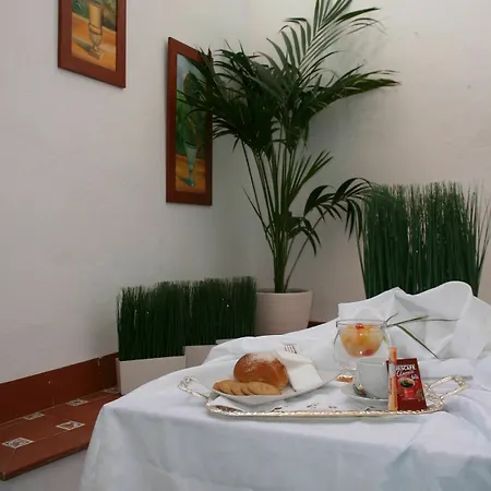 La Via Mezquita Guest house Seville