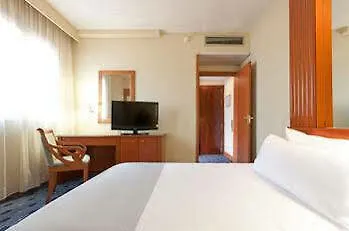Tryp Macarena 酒店 4*