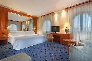 Tryp Macarena 塞维利亚