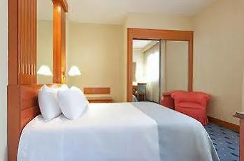 Tryp Macarena 酒店