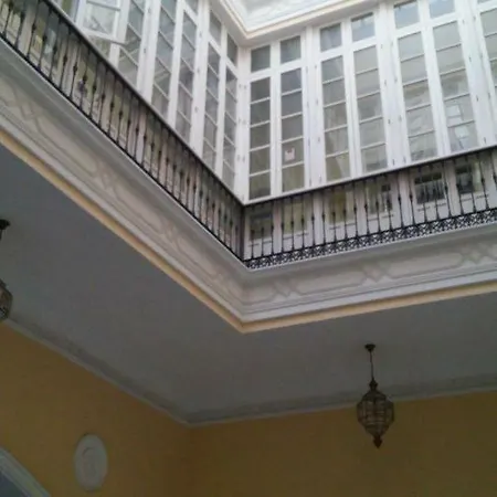 Luxurious 2 Bedroom Flat In A Historic Building