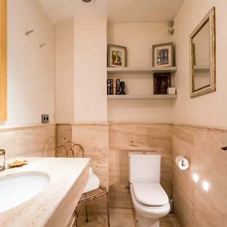 Apartment Caballerizas Centro Seville