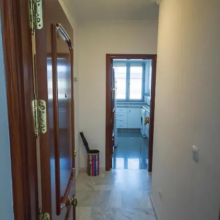 Apt Calle Froilan De La Serna 公寓