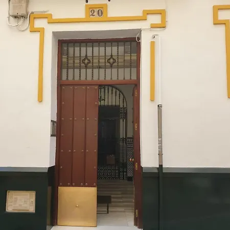 Appartamento ático En El Corazón De Sevilla *