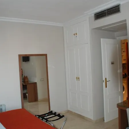 Triana L Apartment Sevilla