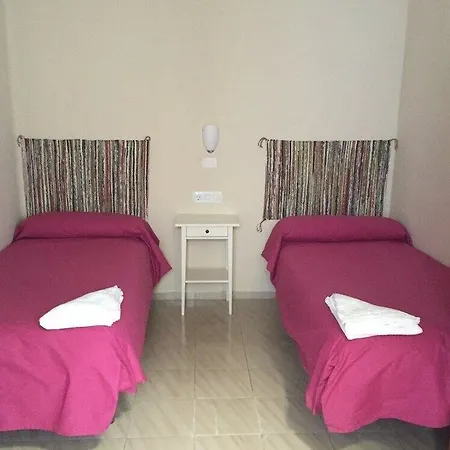 Azahar Guest house 2*